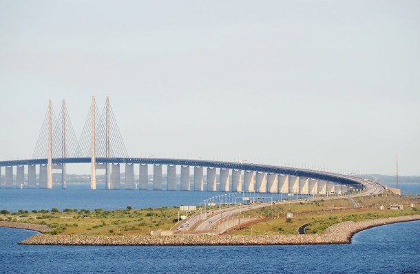 El singular puente submarino entre Dinamarca y Suecia
