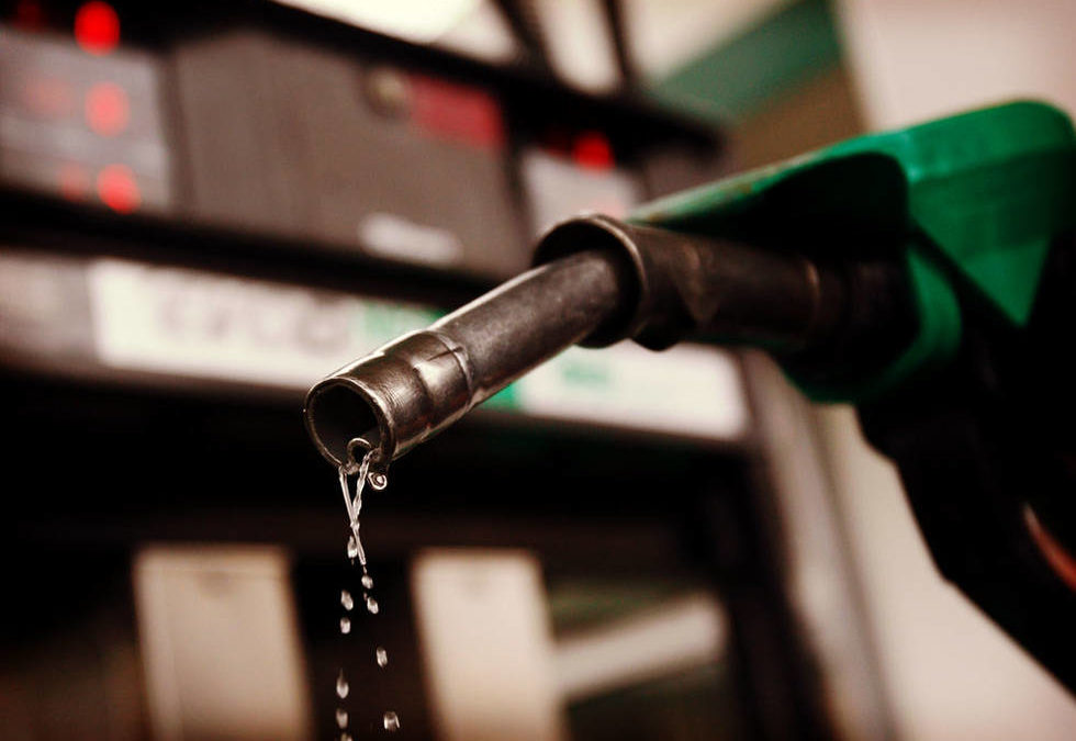 Coparmex pide al Gobierno no ajustar precio de combustibles