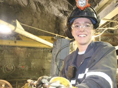 BHP Billiton lanza campaña de reclutamiento Mujeres para la minería