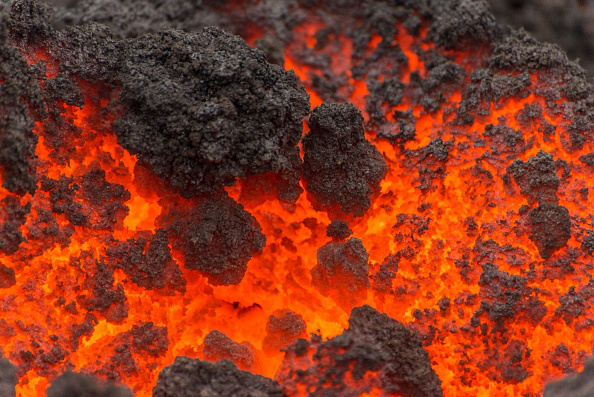 Brote de lava en Michoacán; podría anunciar el nacimiento de un nuevo volcán