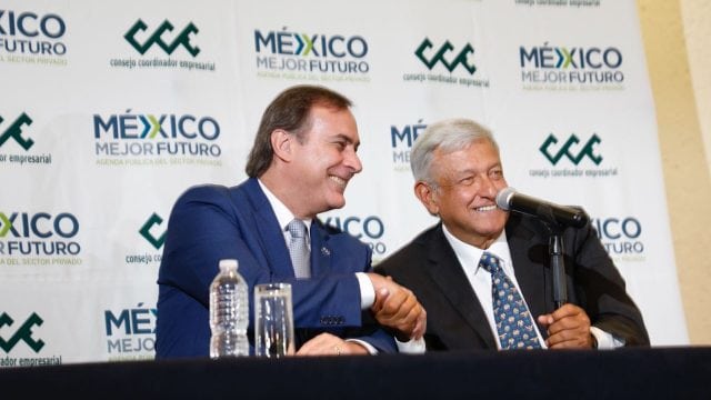 Vamos a construir una democracia, no una dictadura: AMLO