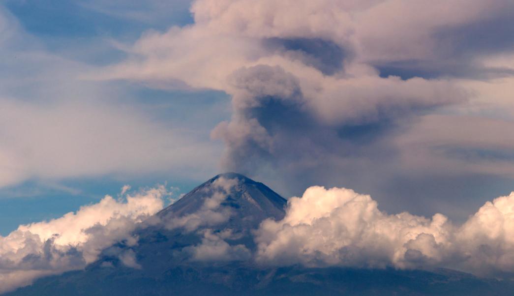Volcán Popocatépetl registra dos explosiones