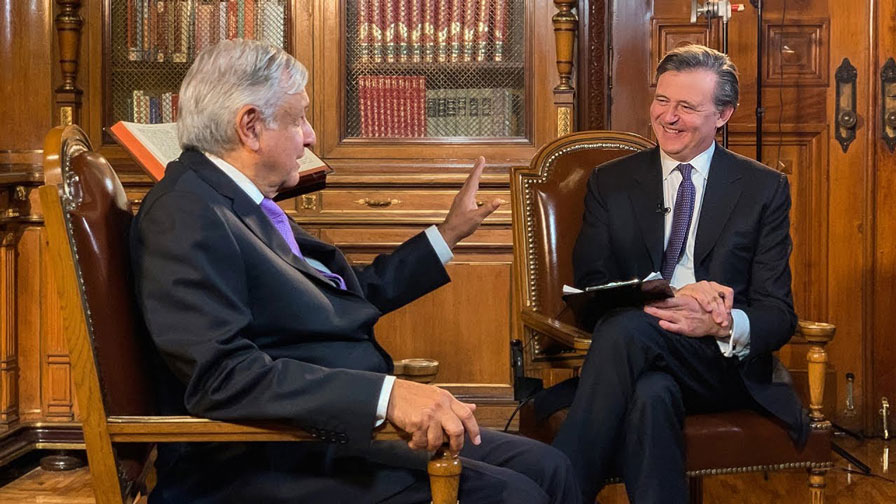 Entrevista a Andrés Manuel López Obrador por John Micklethwait, editor en jefe de la agencia de noticias Bloomberg