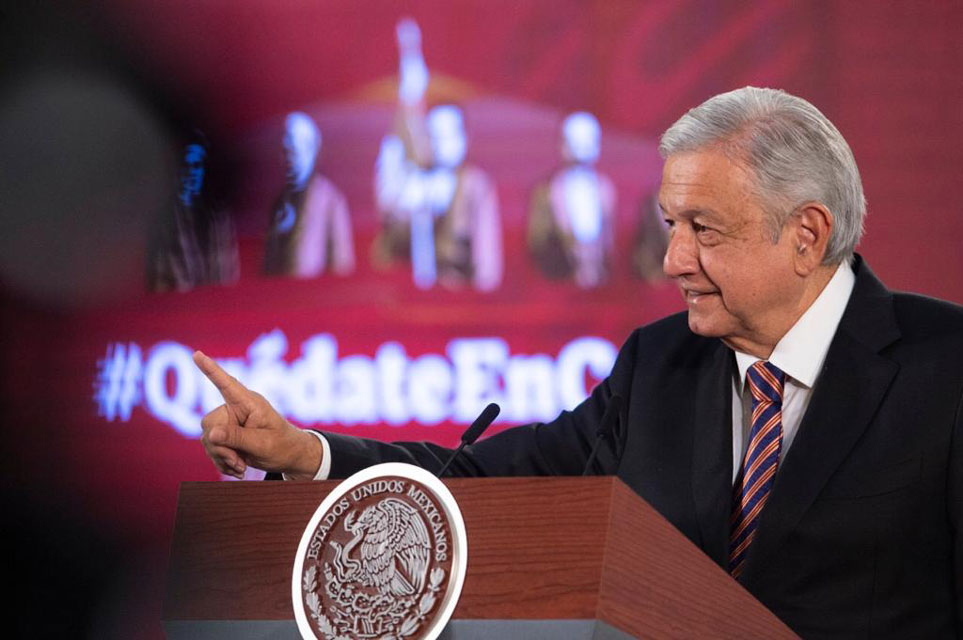 Decreta el Presidente de México la extinción de fideicomisos y fondos federales diseminados en distintas dependencias de la administración federal.