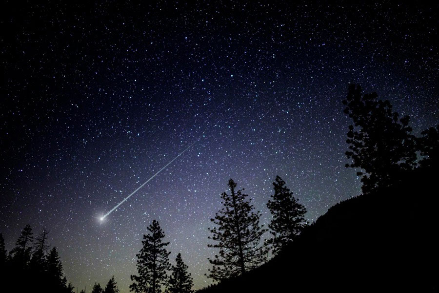 Este 7 de mayo habrá luna llena y lluvia de estrellas, restos del cometa Halley