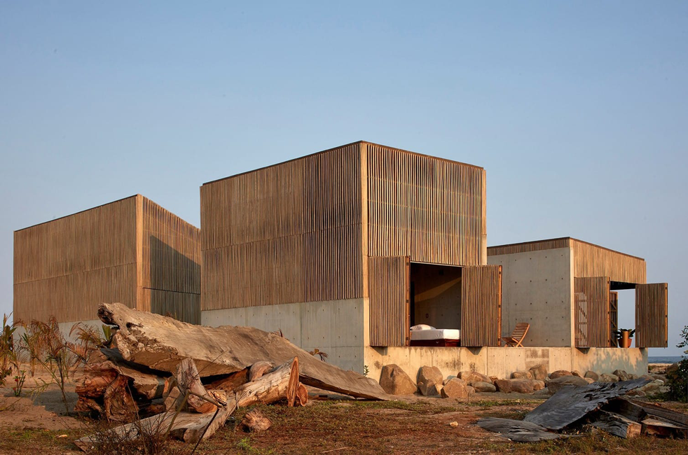 Naila House, la casa modular de madera de palmera en la costa Mexicana