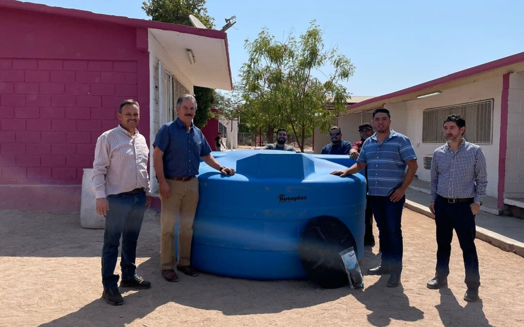 Conagua dona cisterna a escuela rural Francisco I. Madero en la localidad Molino de Camou, en Sonora