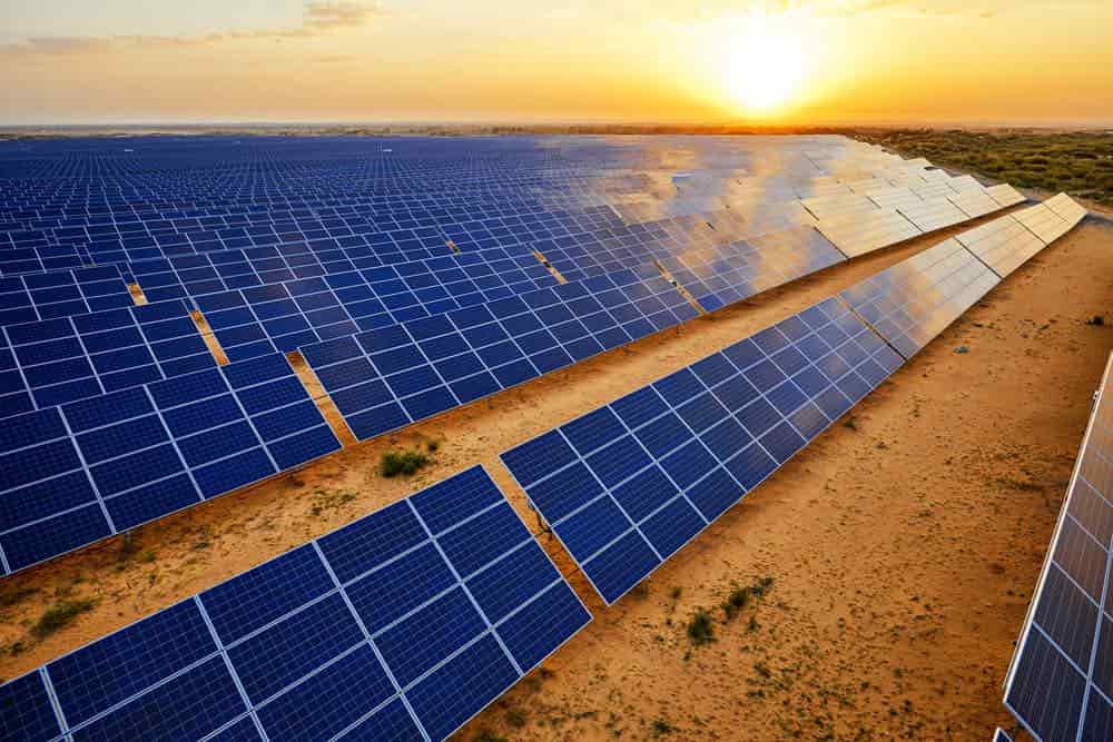 Alfonso Durazo presenta el Plan Sonora de Energía Sostenible y el Programa Social de Generación Solar Distribuida al embajador del Reino Unido, Jon Benjamin