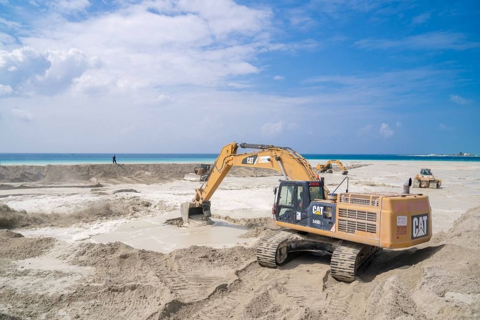 heavy machinery on construction site in Mexico