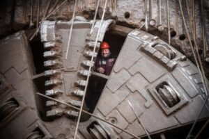 Explosivos y automatización en túneles mineros de Sonora