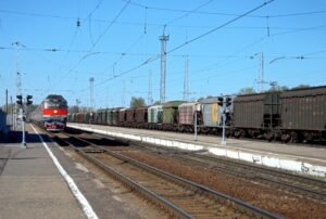 Ferrocarros y cruces: la columna vertebral de la Megarregión