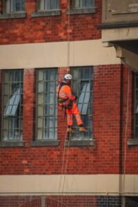 Seguridad en alturas: Normas que salvan obras en México