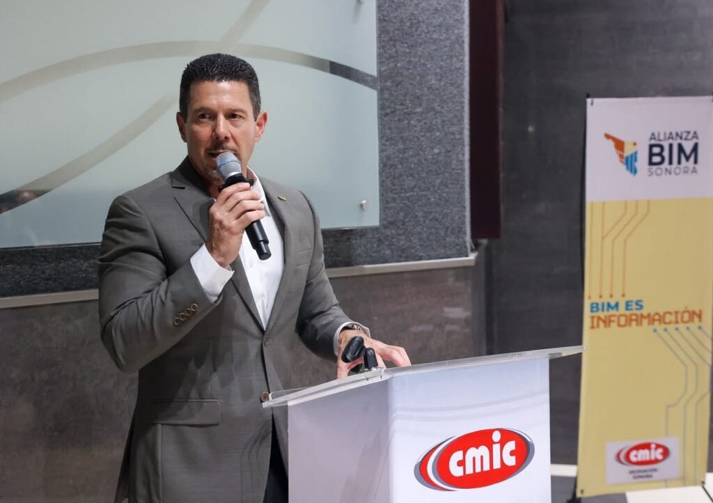 Mensaje en el podio durante el lanzamiento de Alianza BIM Sonora