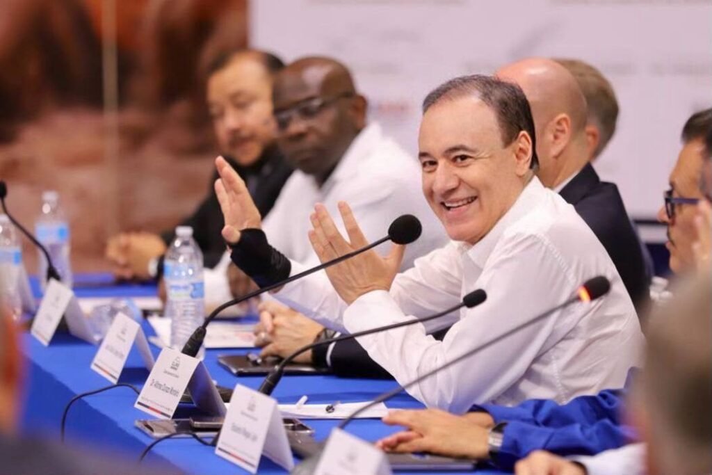Mesa de trabajo con funcionarios y representantes del sector productivo.